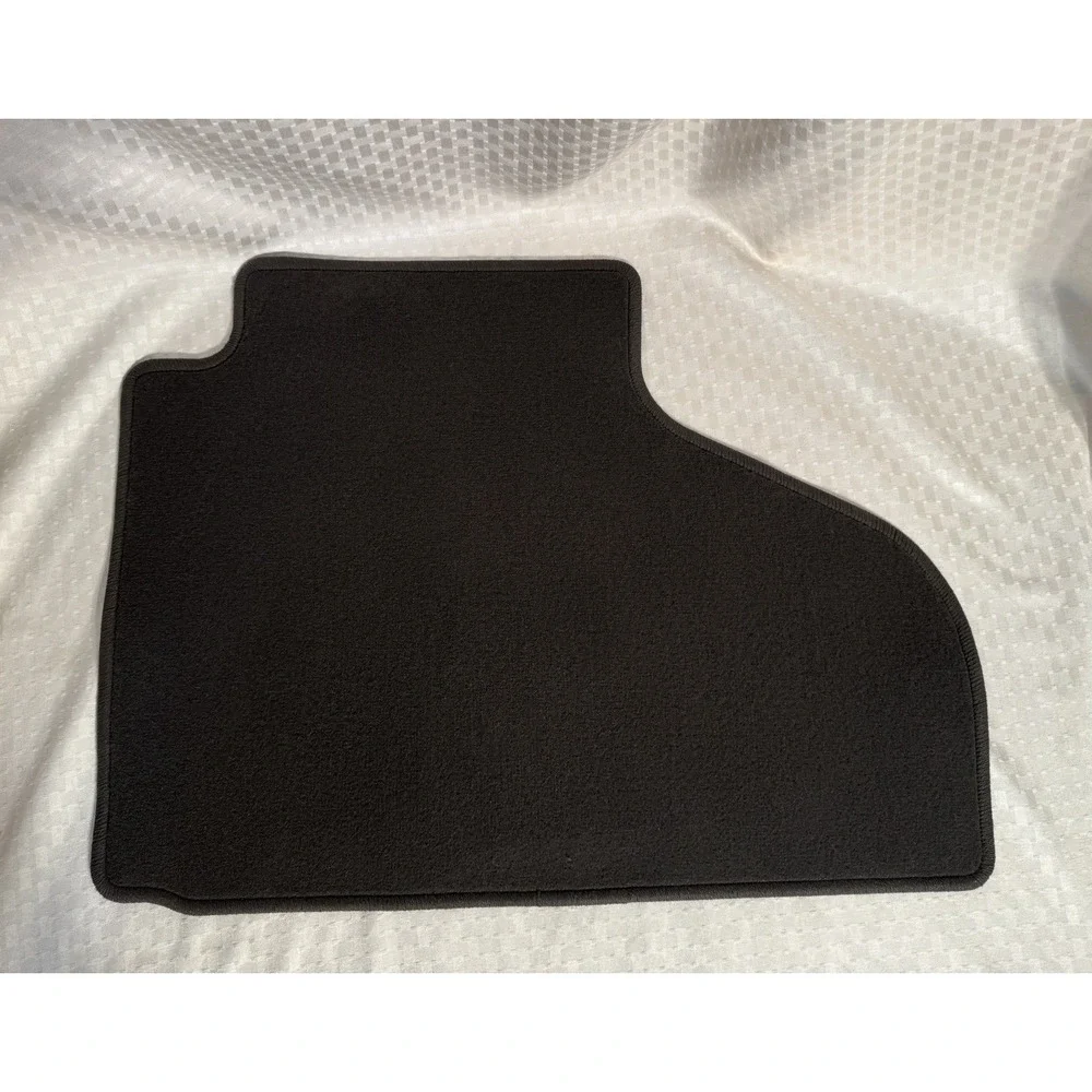 GM OEM Carpet Floor‎ Mats Set of 4 Black Charcoal #86281794 Front & Rear